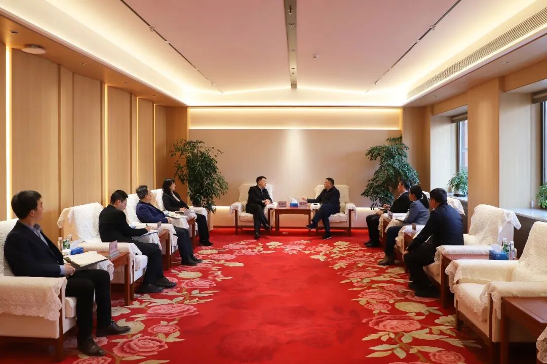 集團(tuán)領(lǐng)導(dǎo)會(huì)見(jiàn)中國(guó)誠(chéng)通黨委副書(shū)記、總經(jīng)理郭祥玉